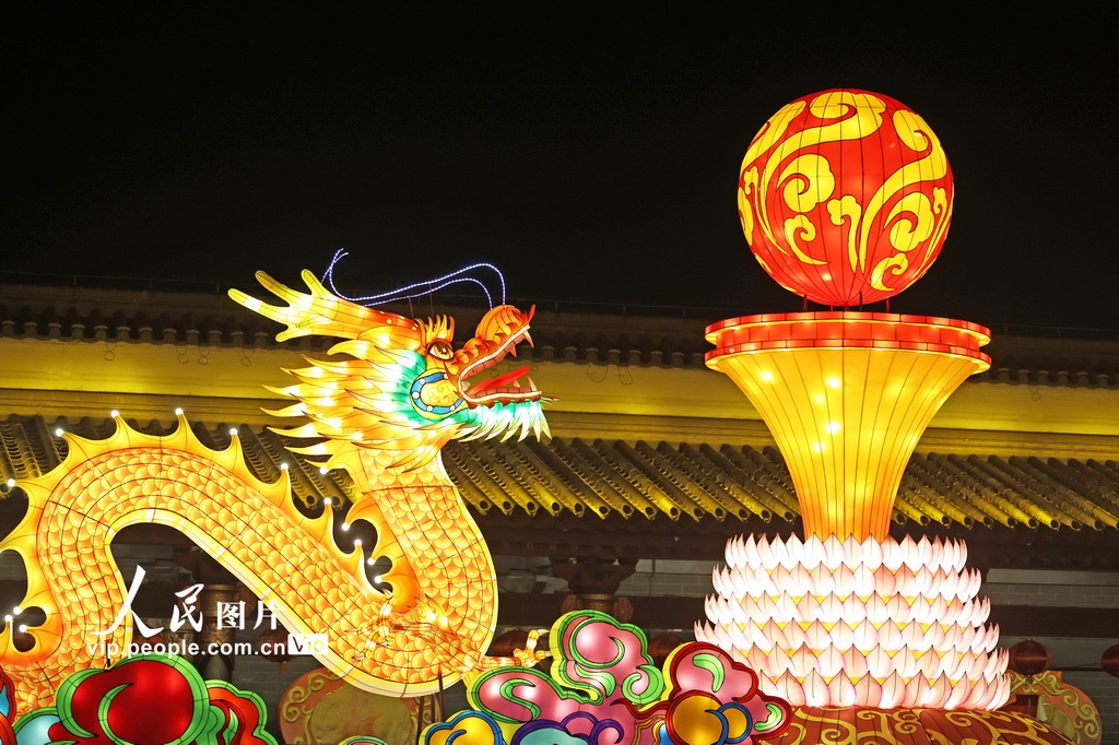 山东郯城：调试花灯迎新年【5】