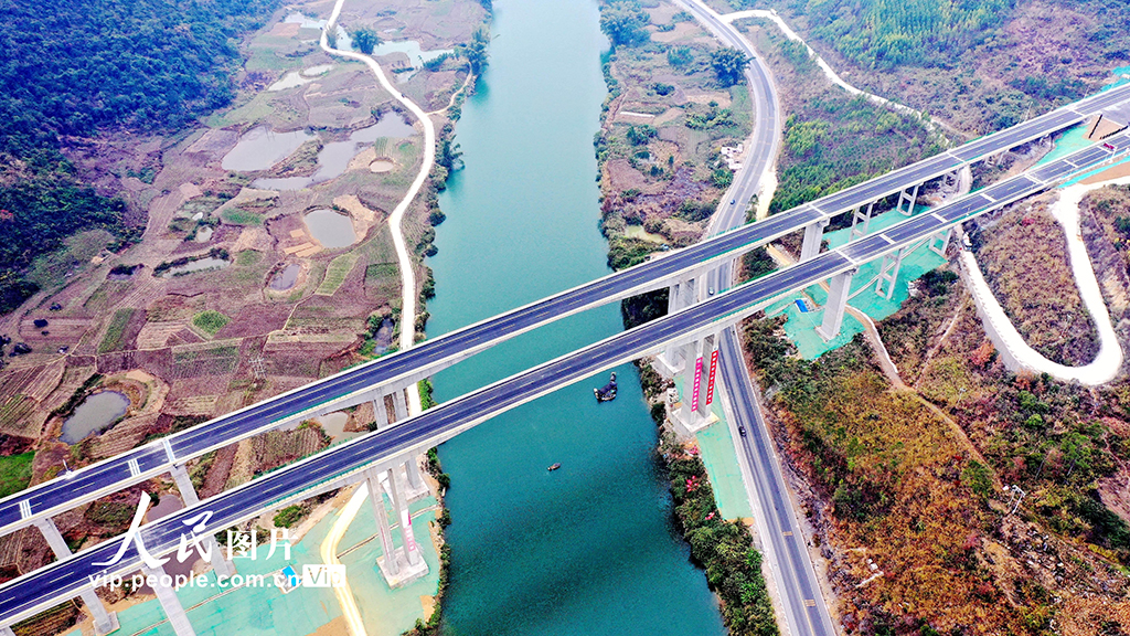 广西河池：河荔高速建成通车【2】