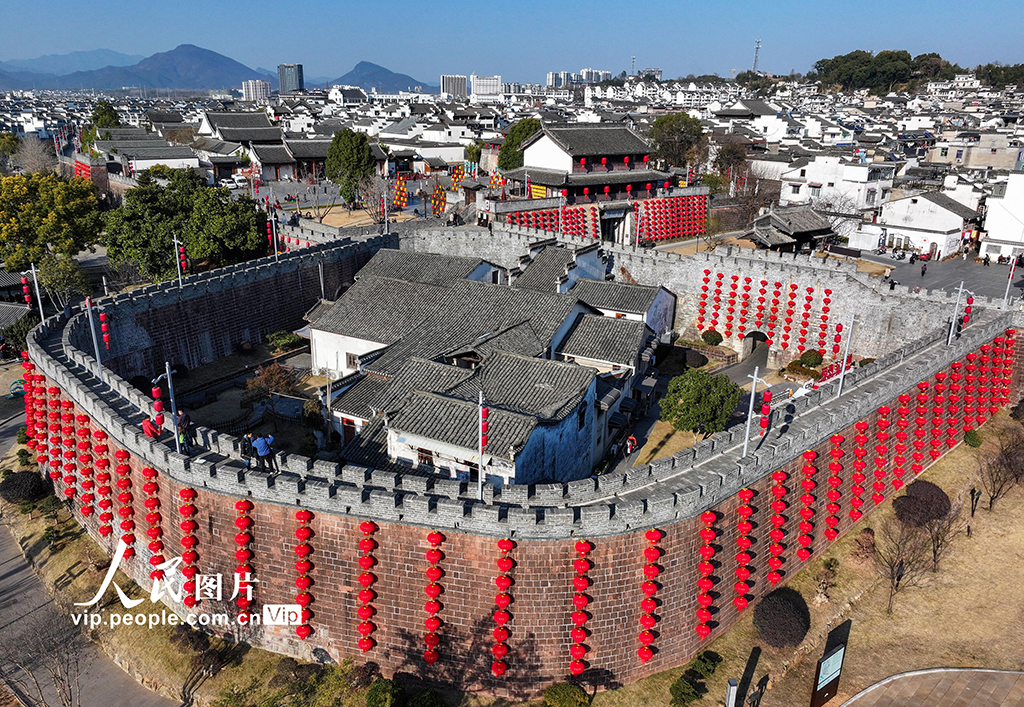 安徽歙县：大红灯笼扮靓徽州古城【5】