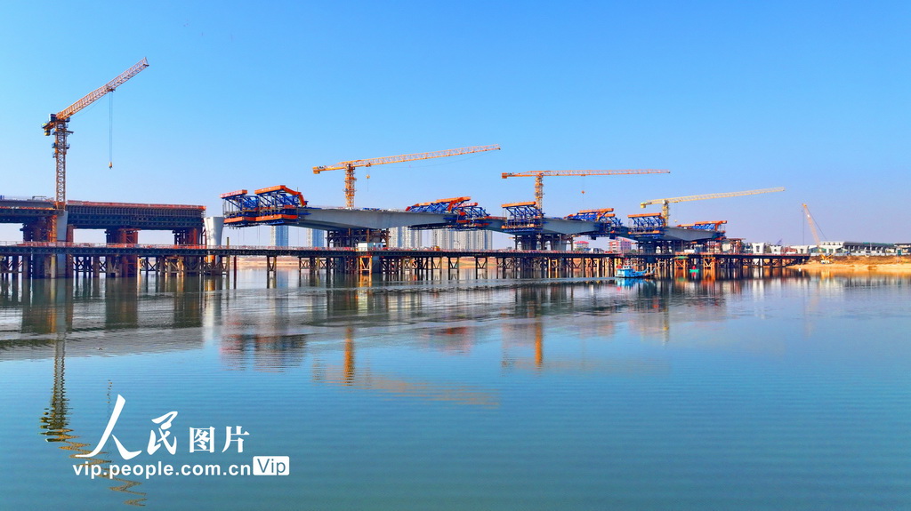 江西南昌：完善交通路网 拓展城市空间