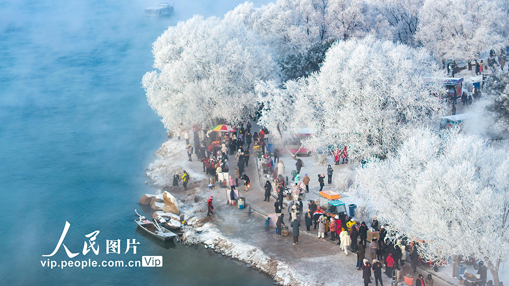 吉林：冰雪经济持续火爆