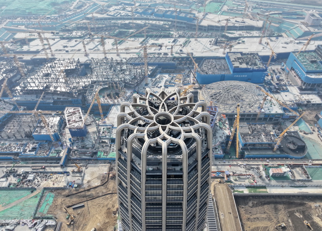 这是位于雄安新区启动区的中国中化大厦及国贸片区建设现场（2月27日摄，无人机照片）。