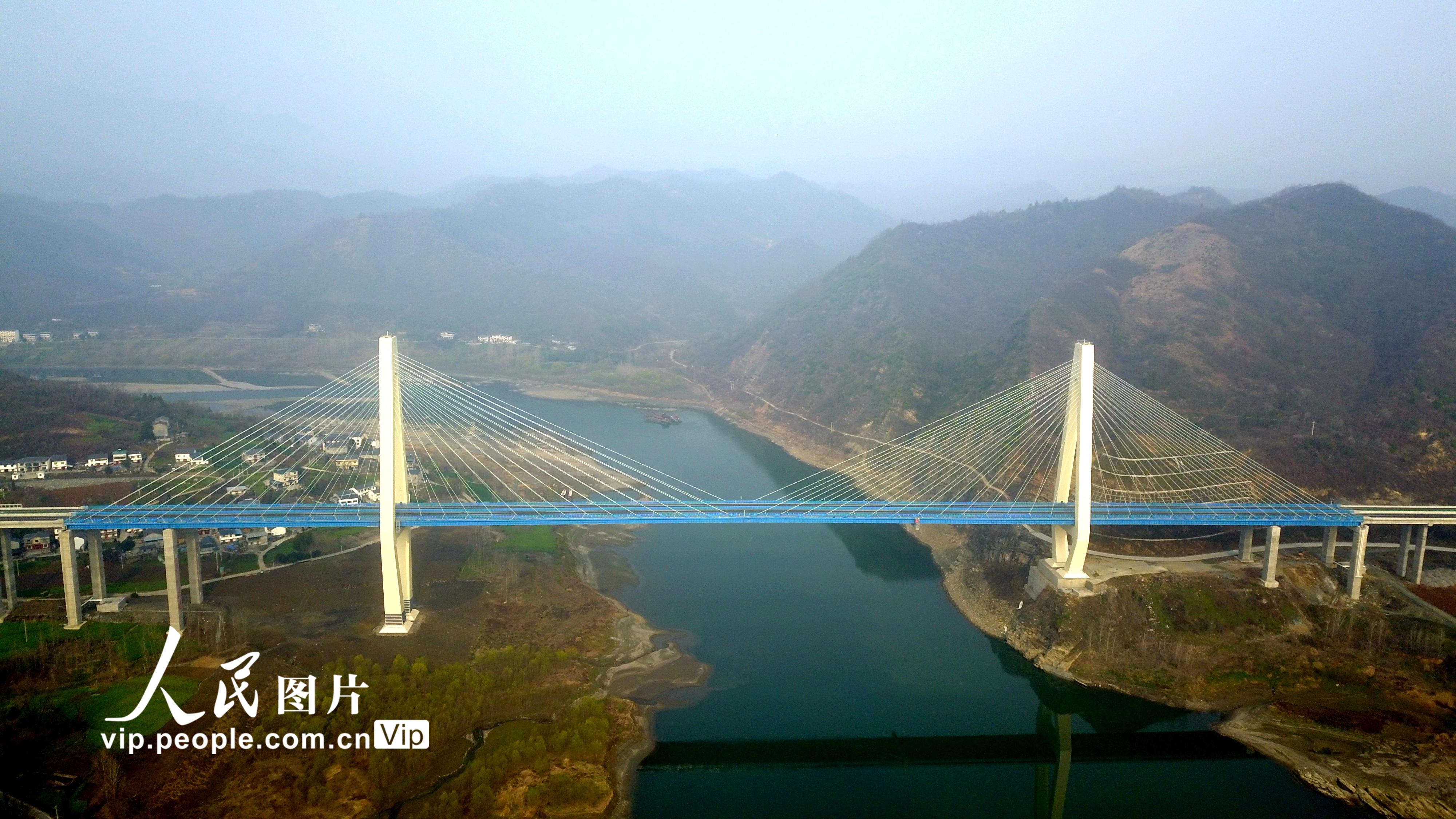 湖北十堰：十巫北高速通车【2】