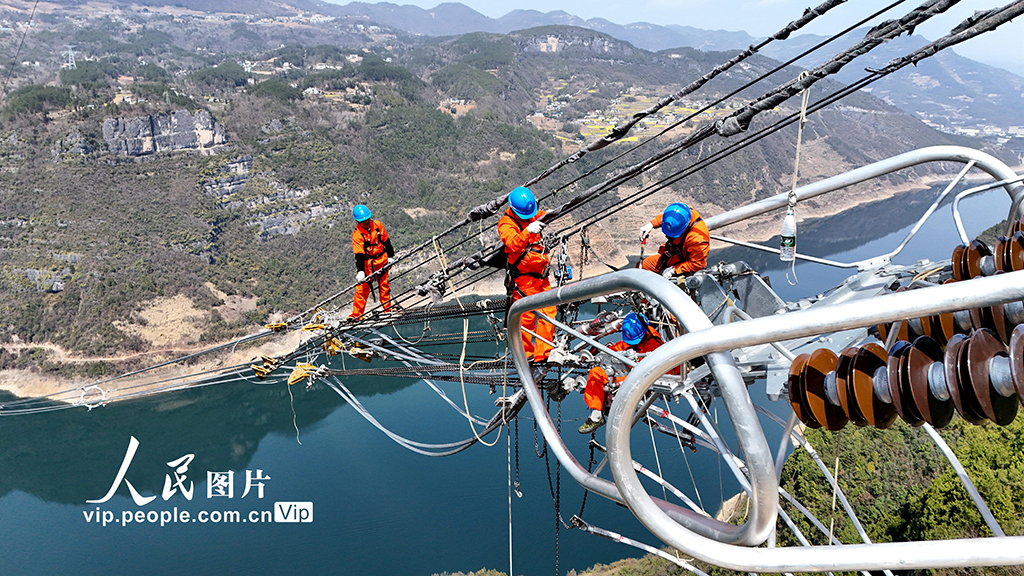 宁夏至湖南±800千伏特高压直流输电线路工程架线施工
