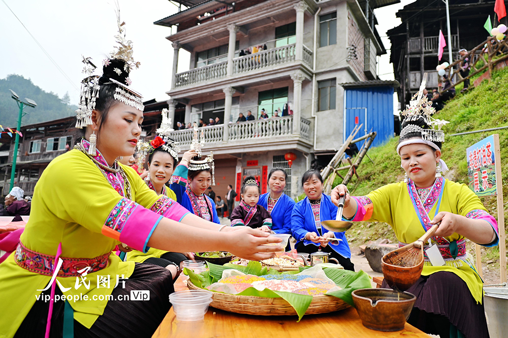 广西三江：油茶飘香迎宾客