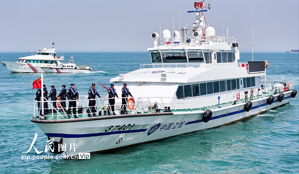 山东青岛举行“国门利剑2025”海陆空联合执法行动【2】