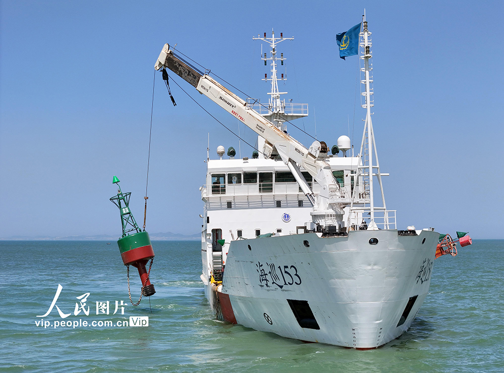山东烟台：更新航标迎战台风季【3】