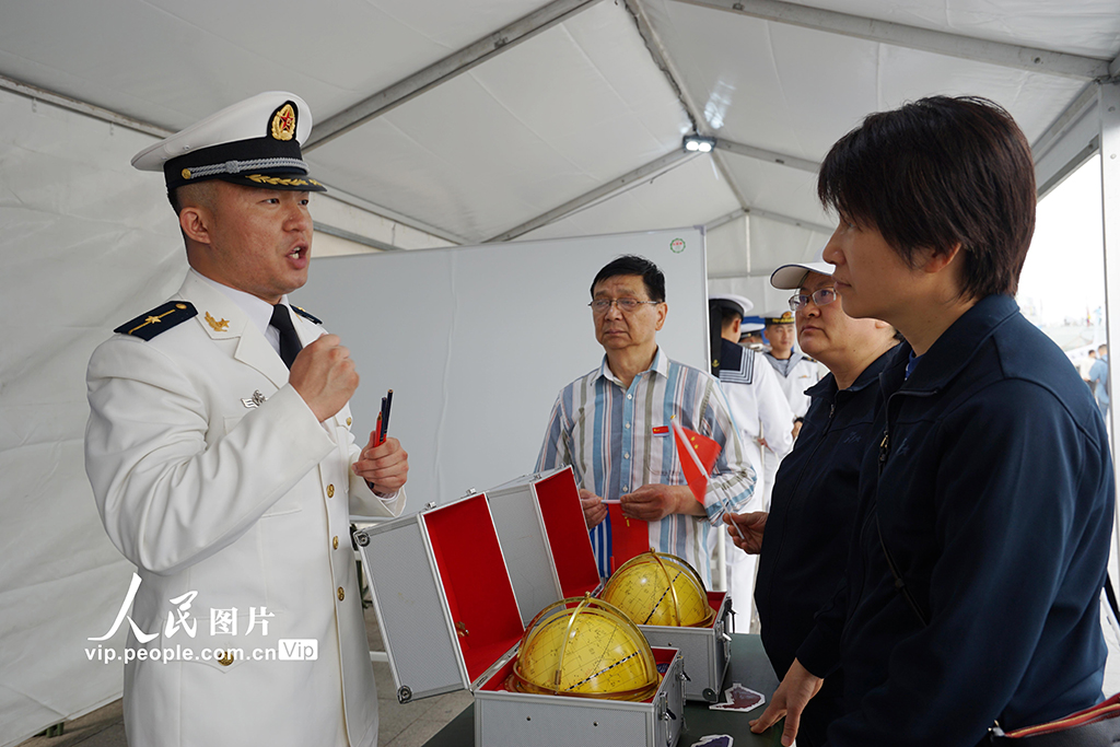 上海：北外滩举办舰艇开放日活动【5】