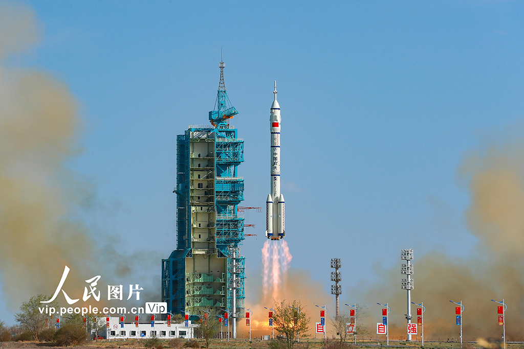 神舟二十号载人飞船发射取得圆满成功
