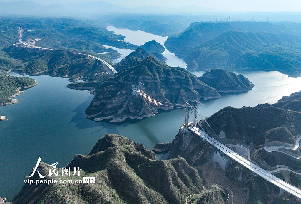 河南济源：济新高速公路黄河大桥建设有序推进【2】