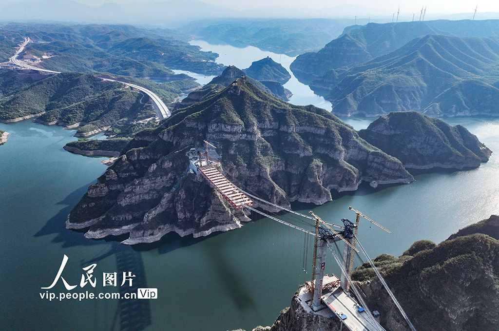 河南济源：济新高速公路黄河大桥建设有序推进【4】