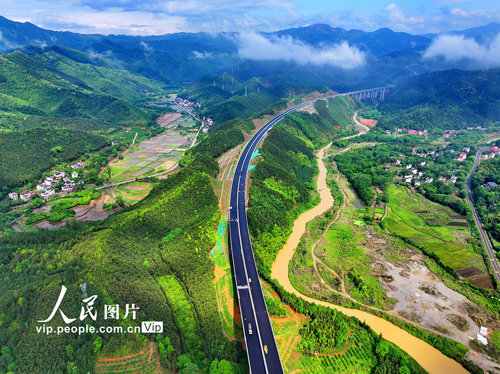 江西大余：高速公路建设正酣【4】