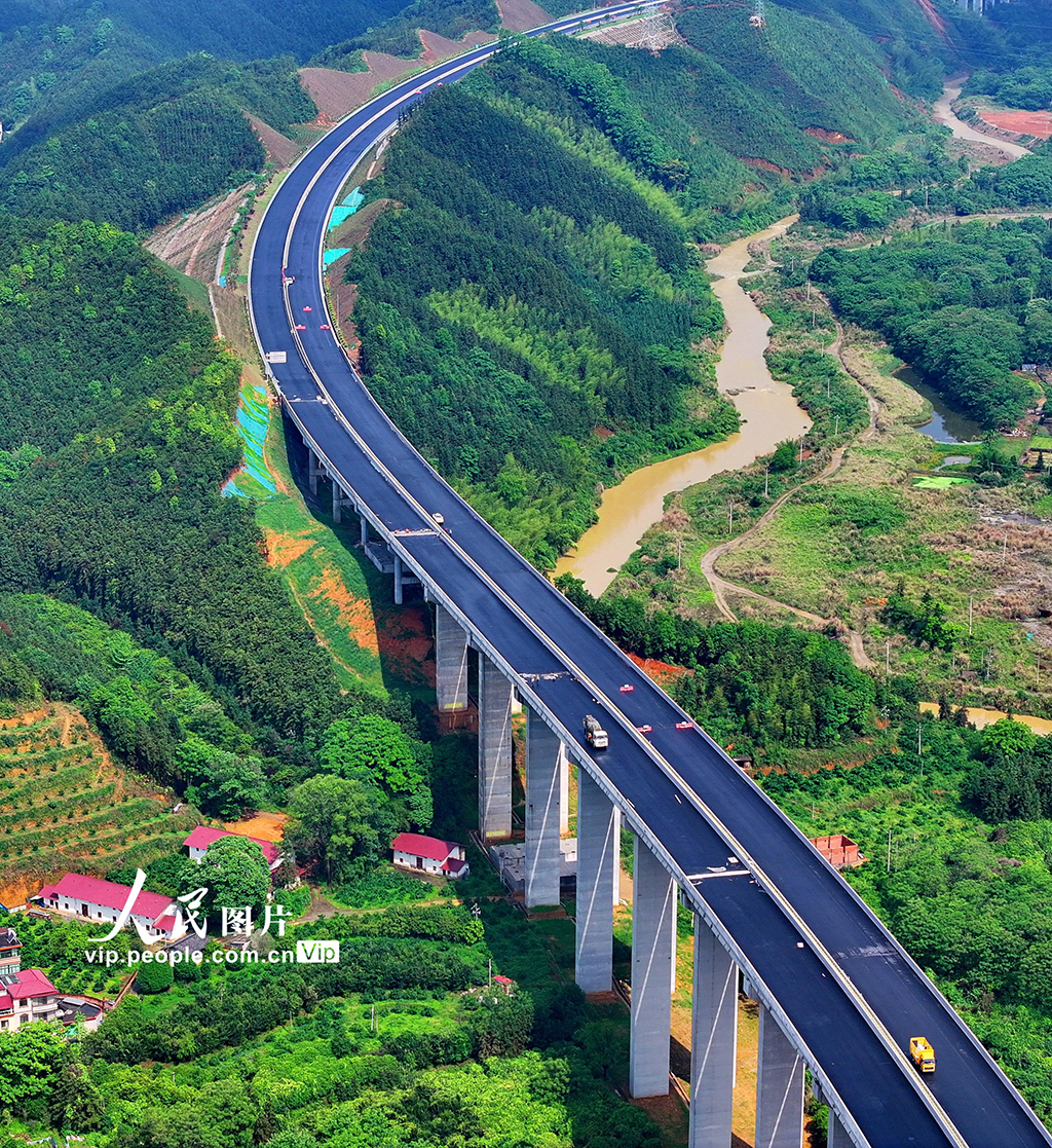 江西大余：高速公路建设正酣【3】