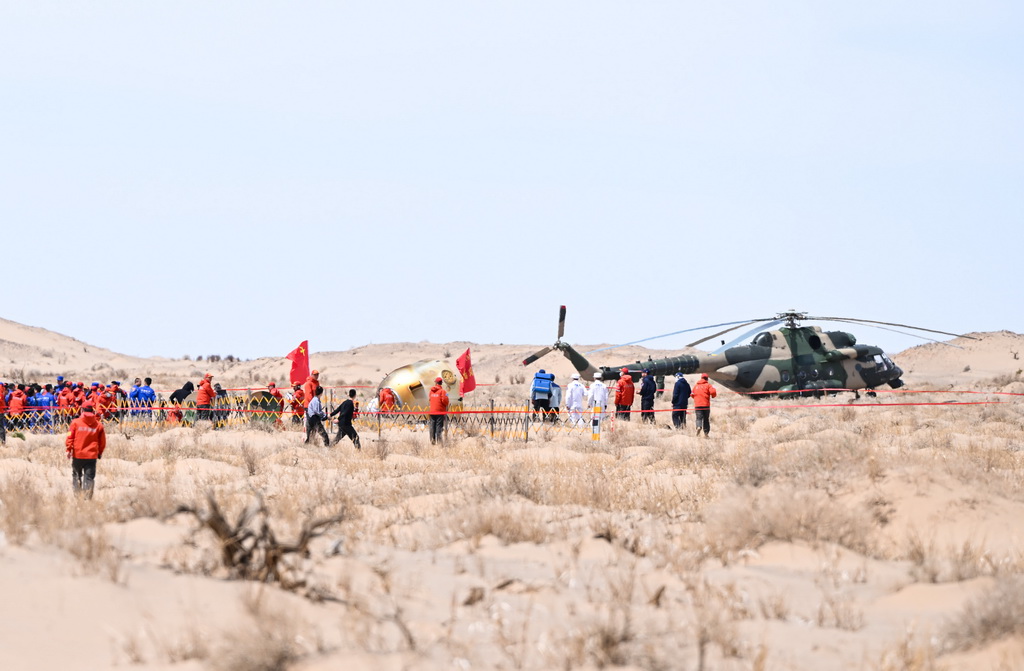 神舟十九号载人飞行任务取得圆满成功。新华社记者 贝赫 摄
