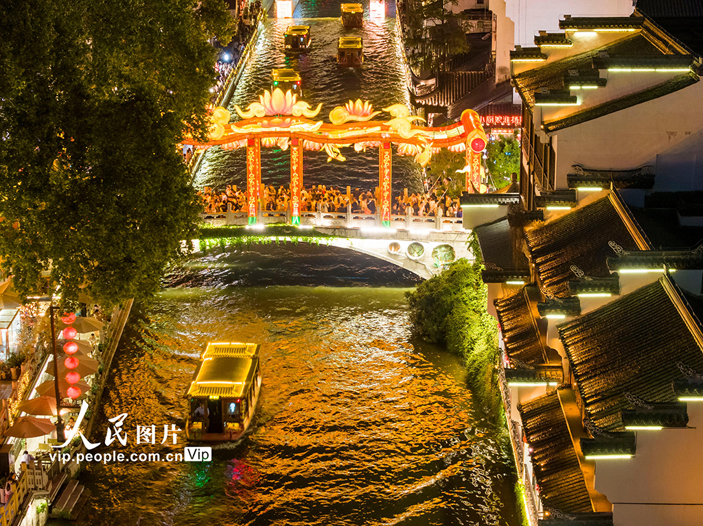 江苏南京：夫子庙迎来旅游热【6】