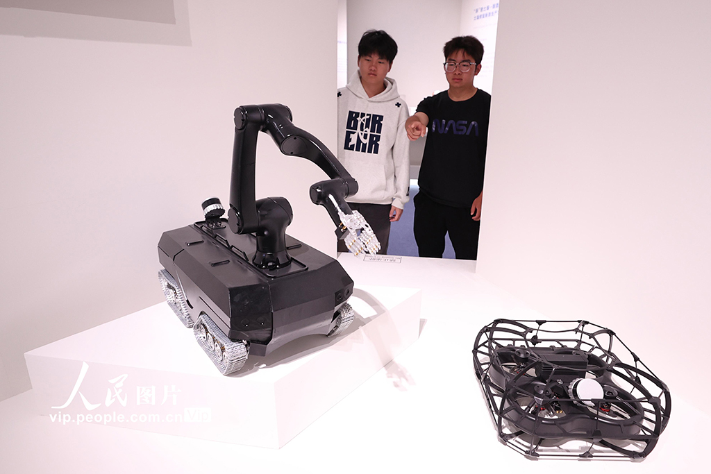北京：“全国大学生创新成果展”在中国国家博物馆举行【4】