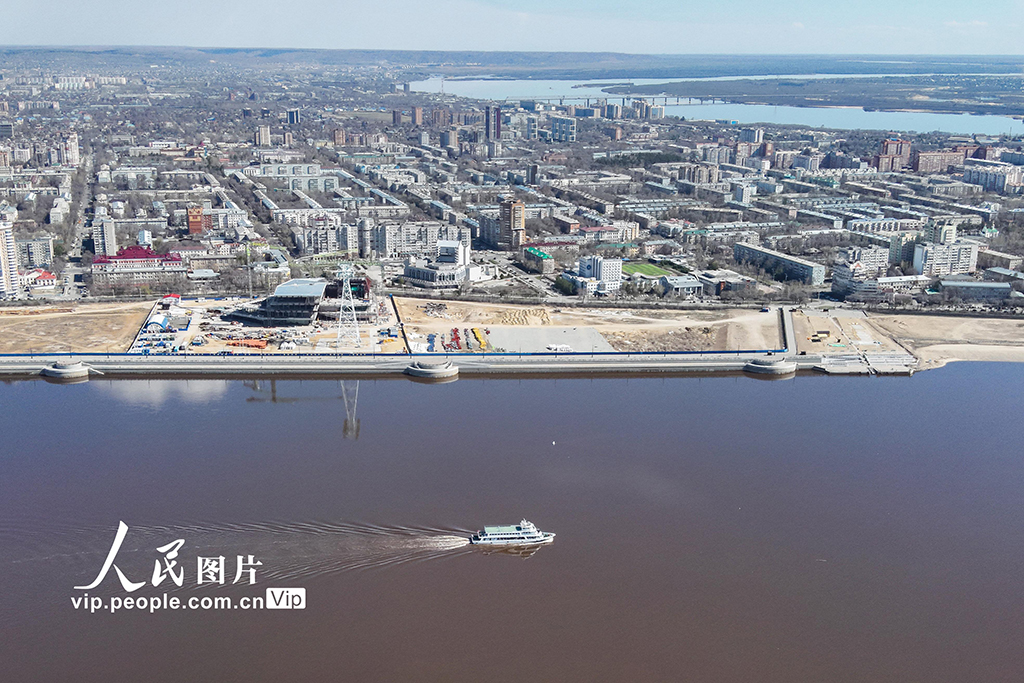黑龙江黑河：中俄界江开通明水期国际客轮运输【5】