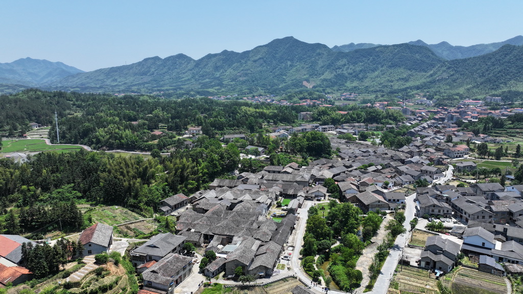 走进湘北古村张谷英村