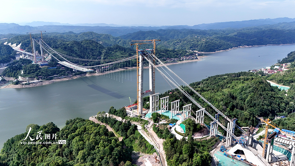 湖南怀化：洞庭溪沅水特大桥建设正酣【2】