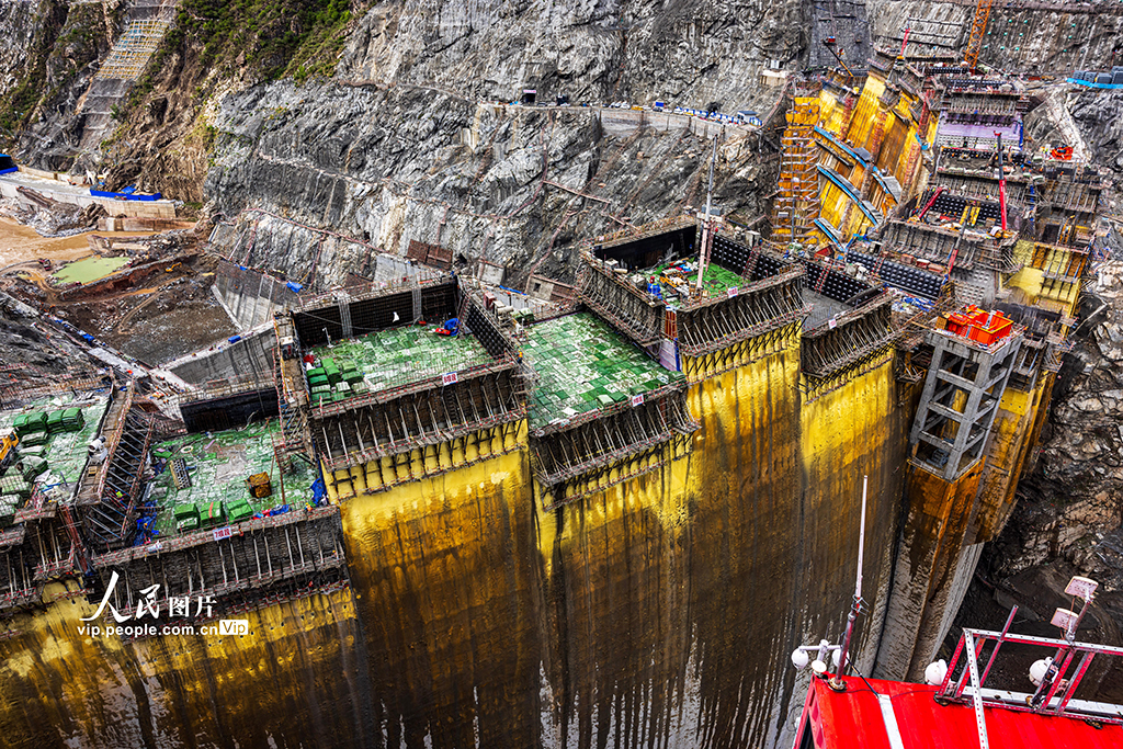 四川白玉：叶巴滩水电站建设有序推进【2】