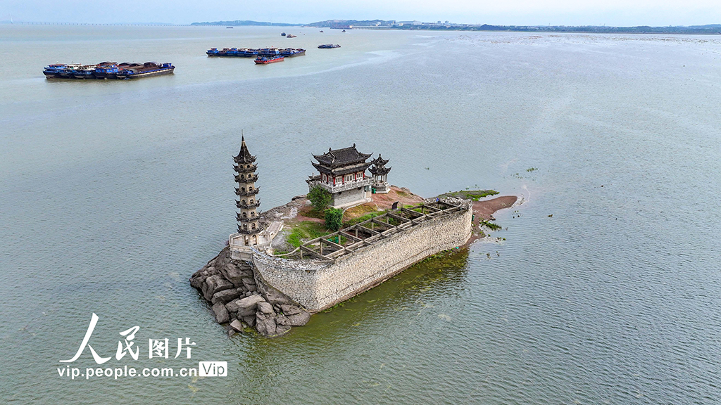江西庐山：鄱阳湖水位上涨 再现“湖面落星”景观【6】