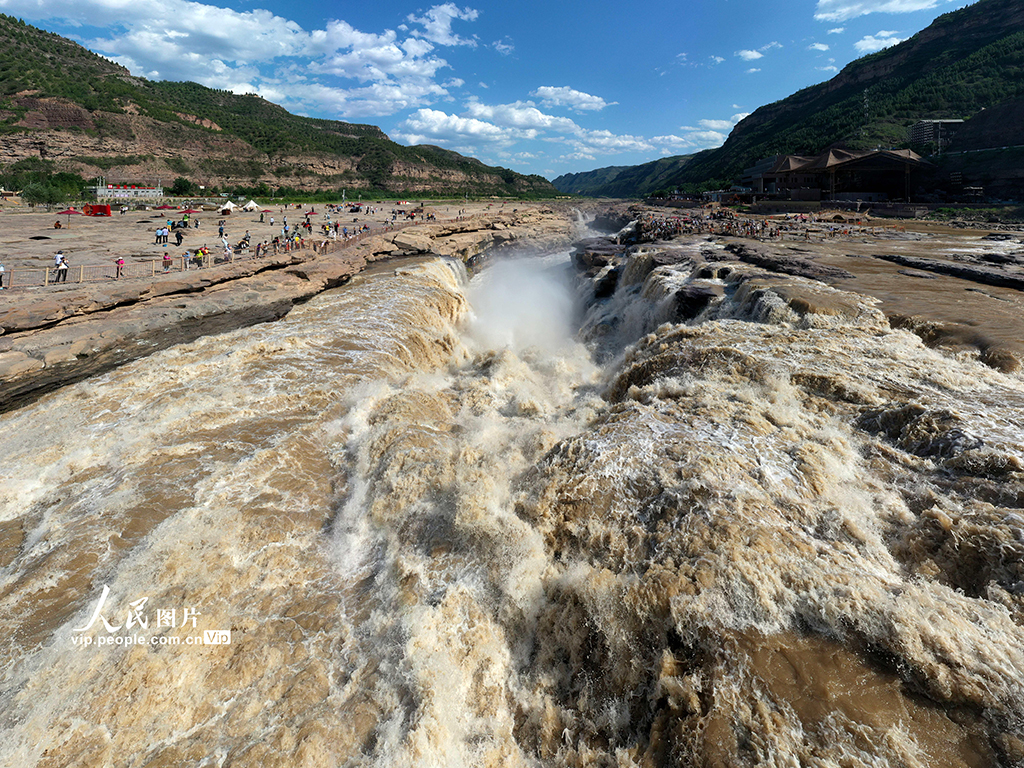 山西吉县：黄河壶口瀑布迎客来