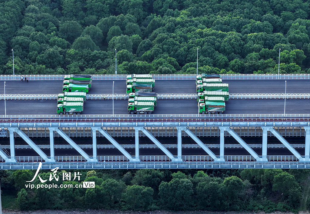 江苏：常泰长江大桥进行静态荷载试验【2】