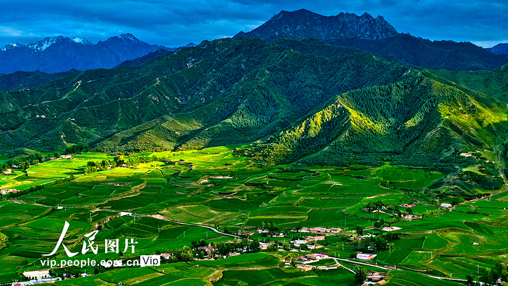 甘肃民乐：祁连山下乡村美