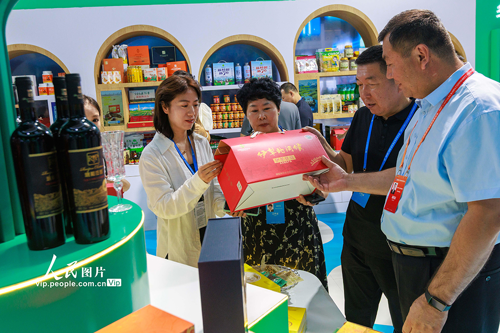 新疆乌鲁木齐：2025（中国）亚欧商品贸易博览会开幕【5】