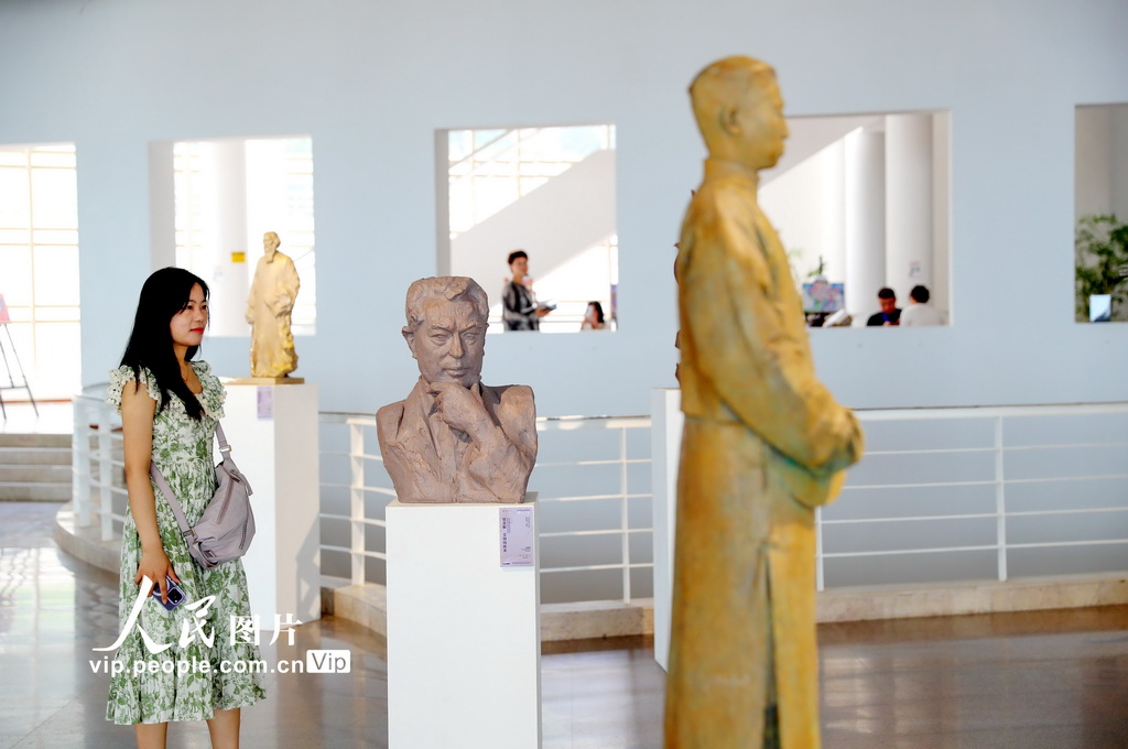 上合组织国家雕塑展在青岛开幕【4】