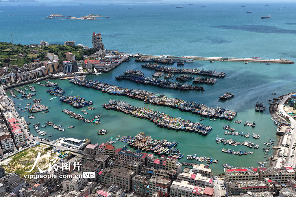 福建福州:渔船回港躲避台风【2】