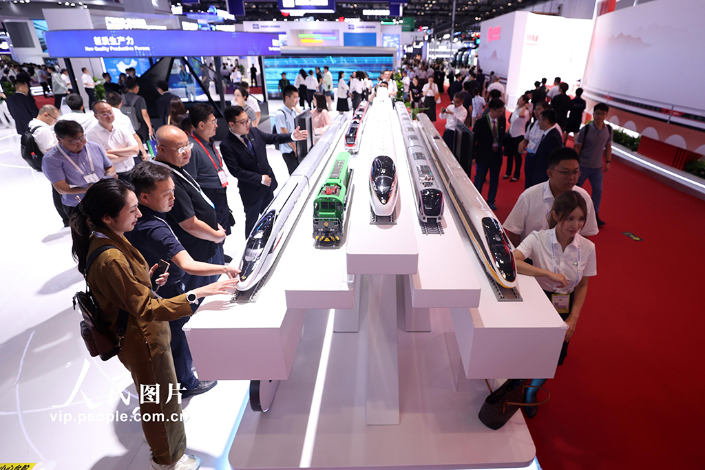 第十七届中国国际现代化铁路技术装备展览会开幕【3】