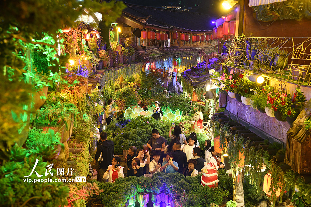 云南丽江：古城游人如织【5】