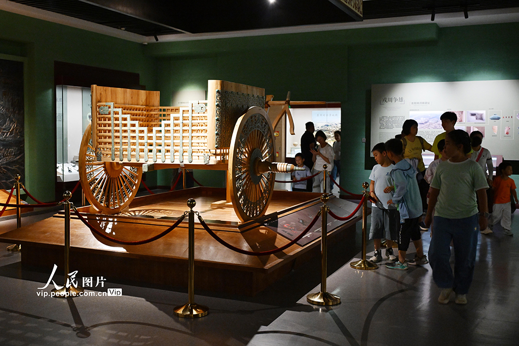 宁夏银川：博物馆迎来参观热【3】