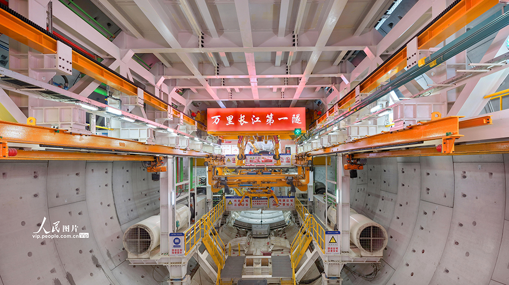 江苏南通：海太长江隧道“江海号”盾构机掘进突破千米【5】