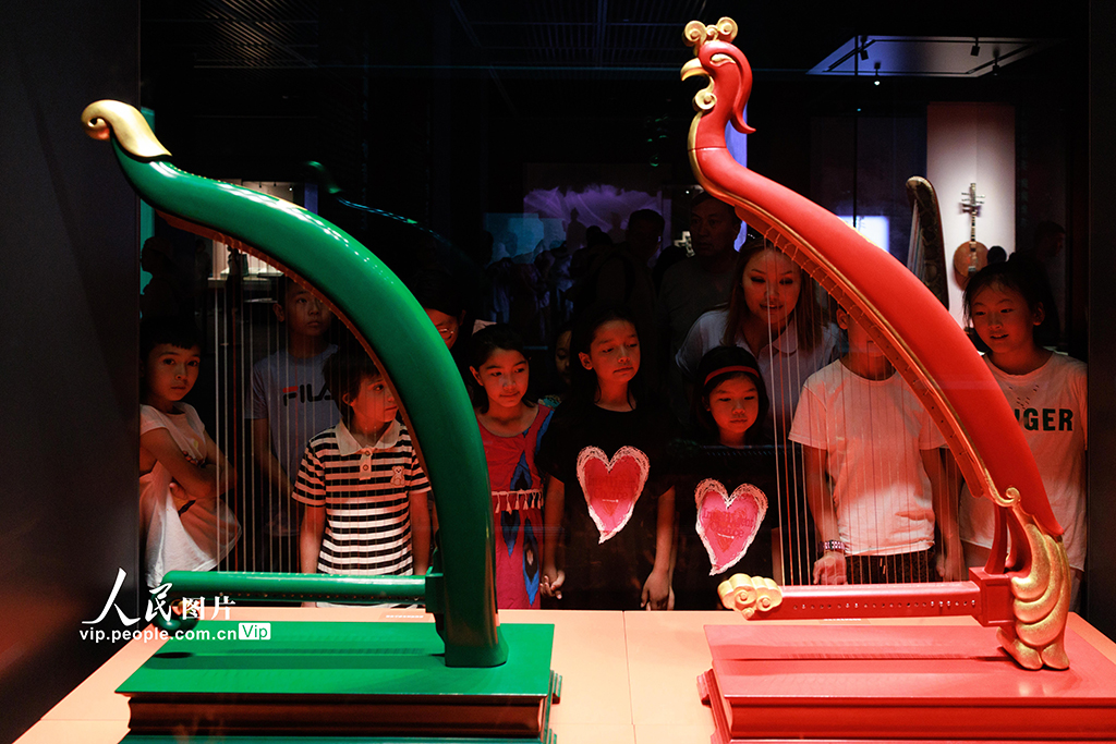 新疆乌鲁木齐：博物馆迎来参观热【4】