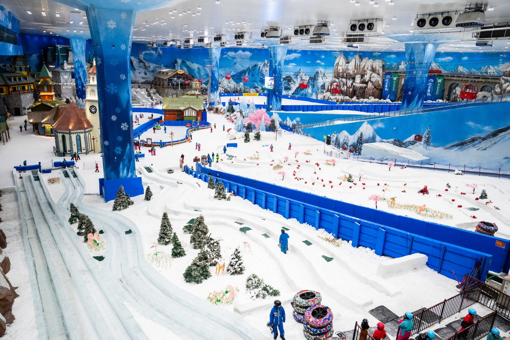 这是7月17日在长沙大王山旅游度假区拍摄的湘江欢乐城欢乐雪域。