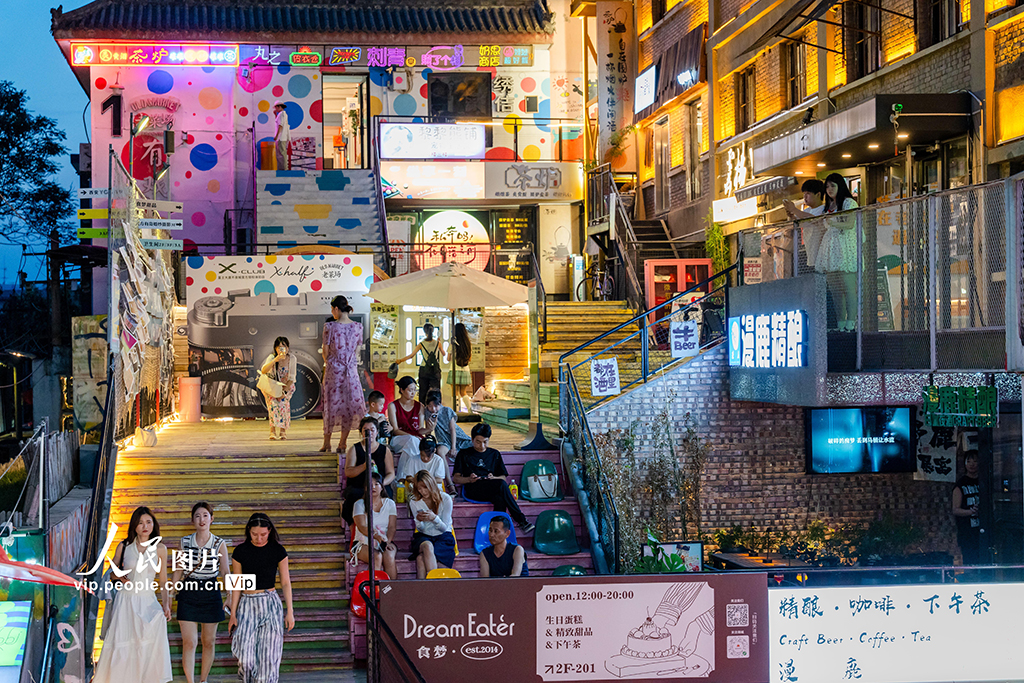 陕西西安：文化创意街区人气旺【6】