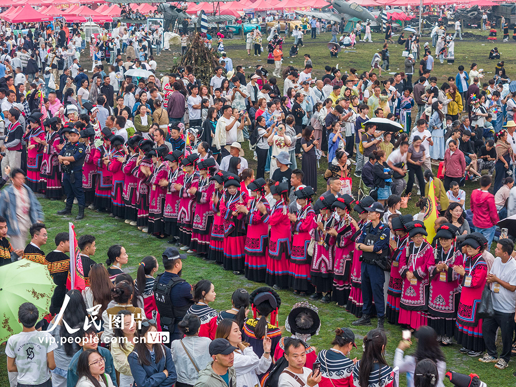 贵州毕节：彝族火把节浪漫启幕【3】