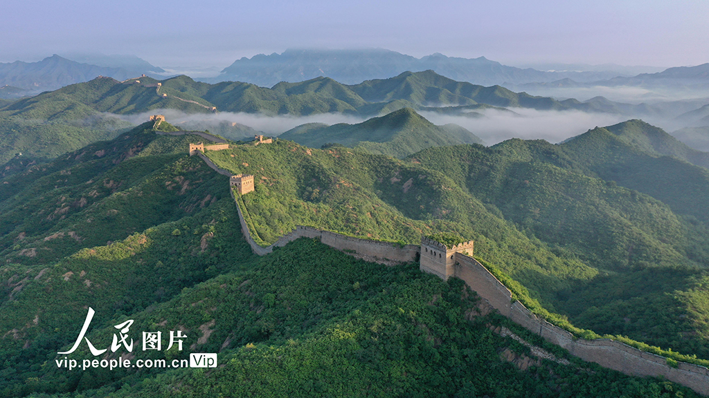 北京密云：蟠龙山长城晨雾缥缈景美如画【5】