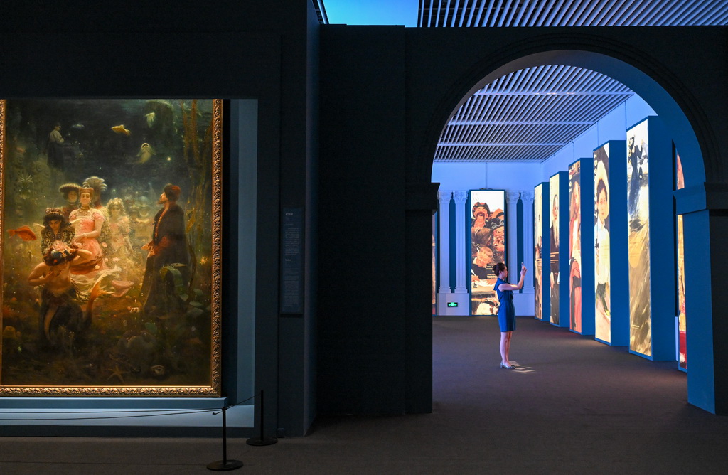 这是7月22日拍摄的“涅瓦河畔的遐思——列宾艺术特展”现场。