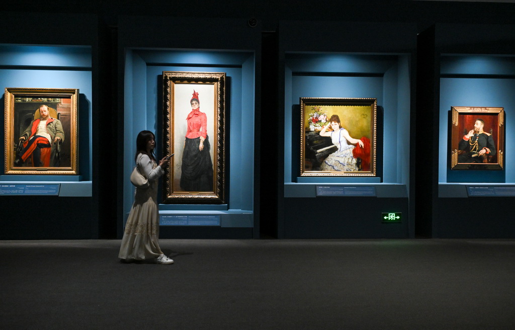 这是7月22日拍摄的“涅瓦河畔的遐思——列宾艺术特展”现场。