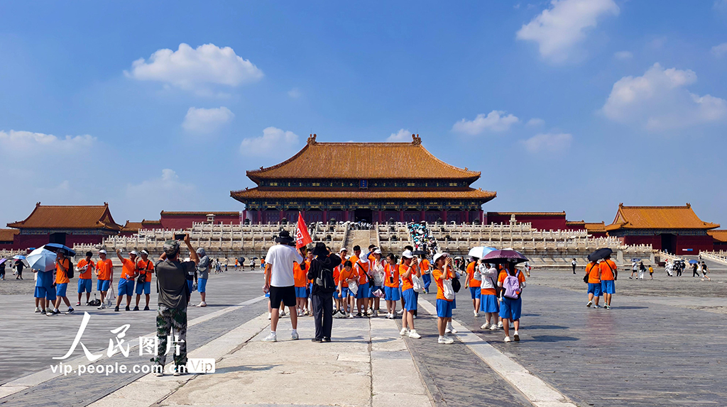 北京故宫博物院迎来暑期客流高峰【8】