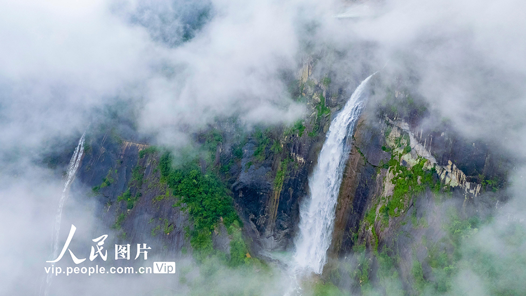 福建德化:岱仙瀑布气势磅礴【3】