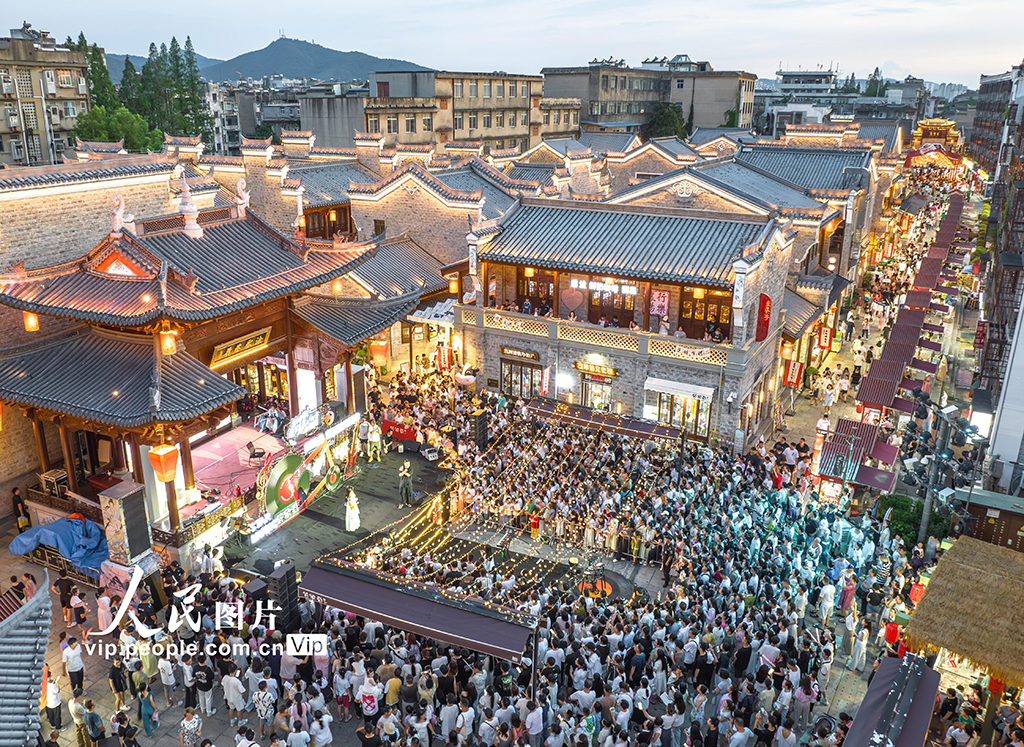 湖北襄阳：古城“夜经济”红火【4】