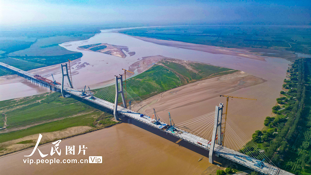河南：兰原高速黄河特大桥主桥合龙【7】