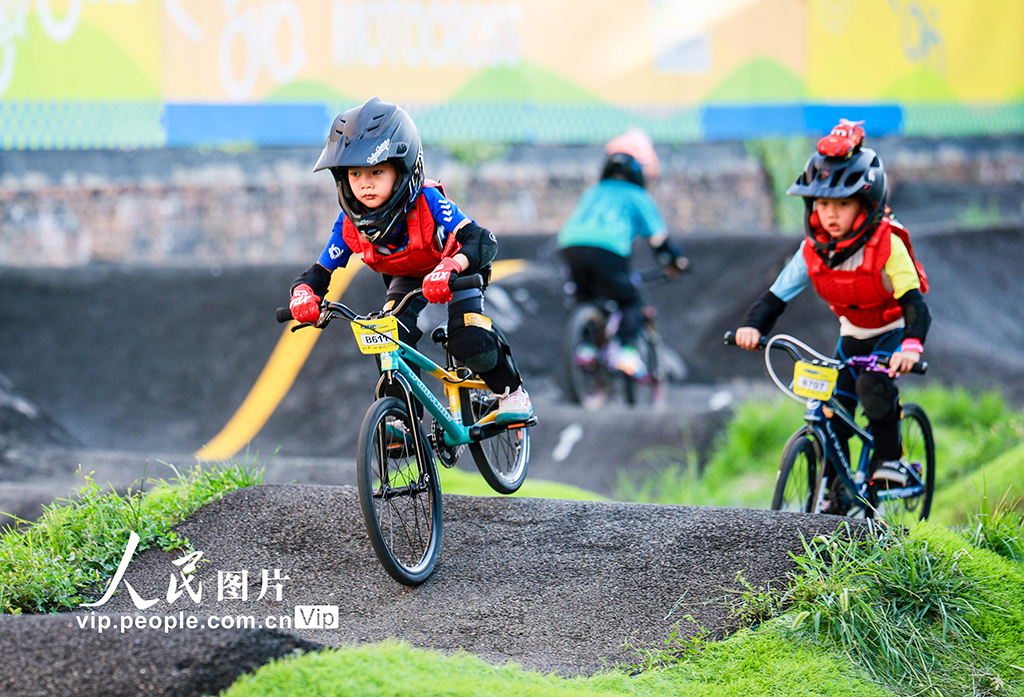 内蒙古呼和浩特：泵道骑行乐趣多【2】