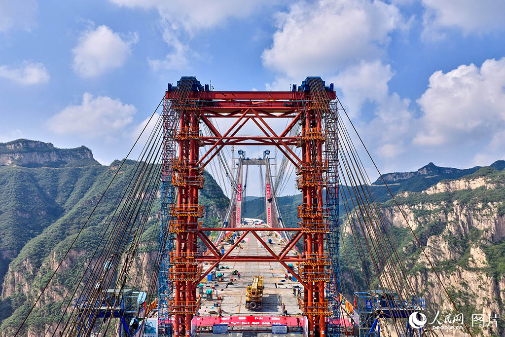 济（源）新（安）黄河大桥顺利贯通【4】