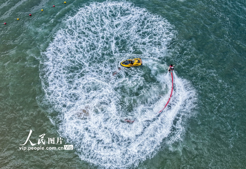 山东荣成:体验水上运动 畅享夏日清凉【5】