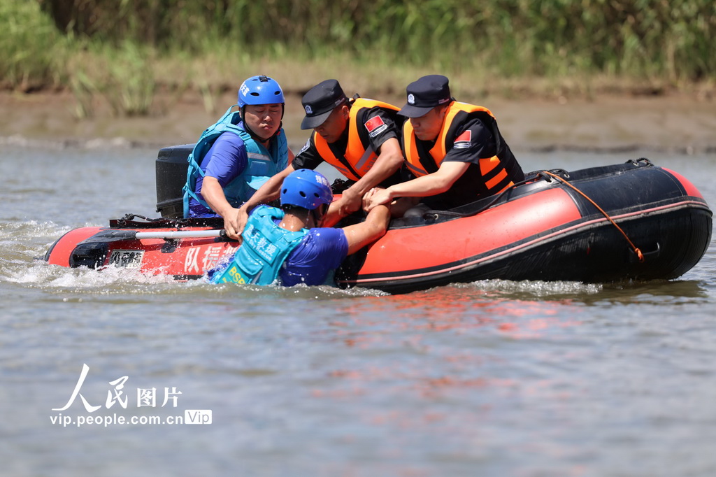 辽宁丹东：开展防汛救援演练【4】
